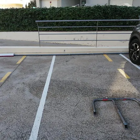 アパート Con Wifi Y Parking A 2ª Linea De Playa En Santa Margarita, - Es-258-66 ロザス